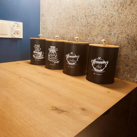 Miodowy Apartament Złotów المظهر الخارجي الصورة