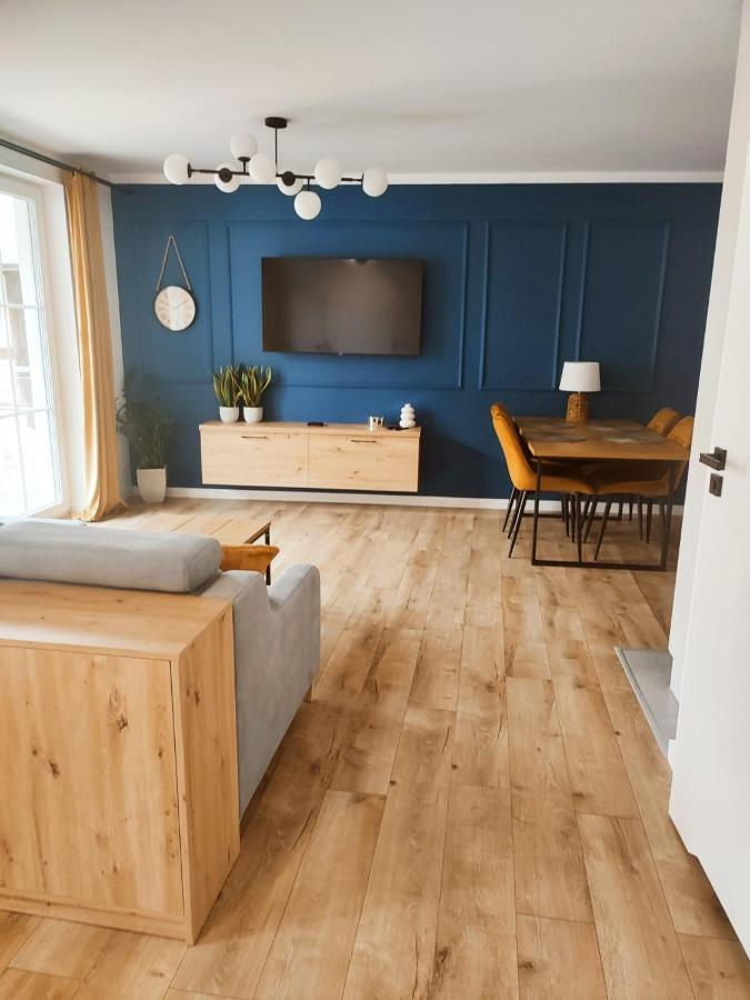 Miodowy Apartament Złotów المظهر الخارجي الصورة
